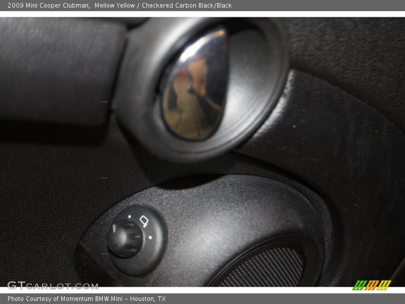 Mellow Yellow / Checkered Carbon Black/Black 2009 Mini Cooper Clubman