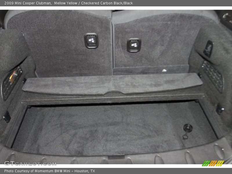 Mellow Yellow / Checkered Carbon Black/Black 2009 Mini Cooper Clubman