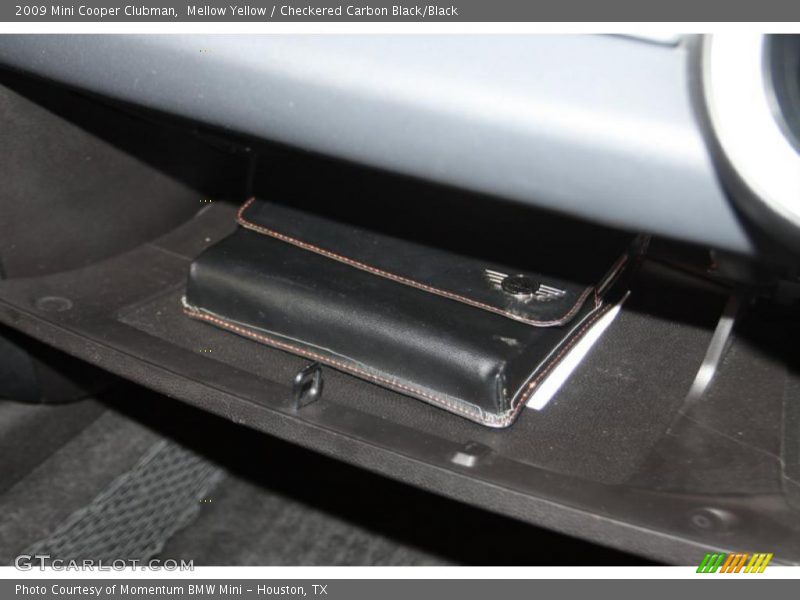 Mellow Yellow / Checkered Carbon Black/Black 2009 Mini Cooper Clubman