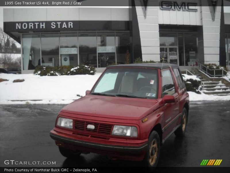 Bright Red / Gray 1995 Geo Tracker LSi 4x4