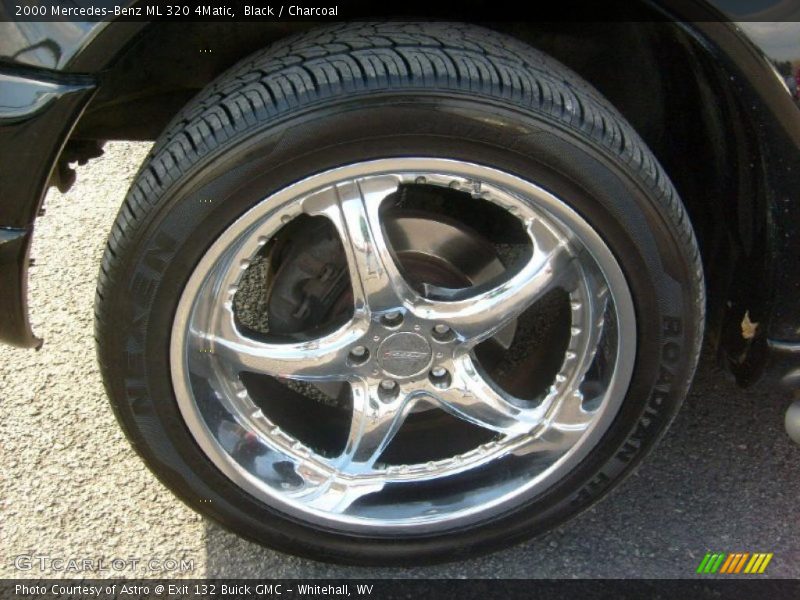 Black / Charcoal 2000 Mercedes-Benz ML 320 4Matic