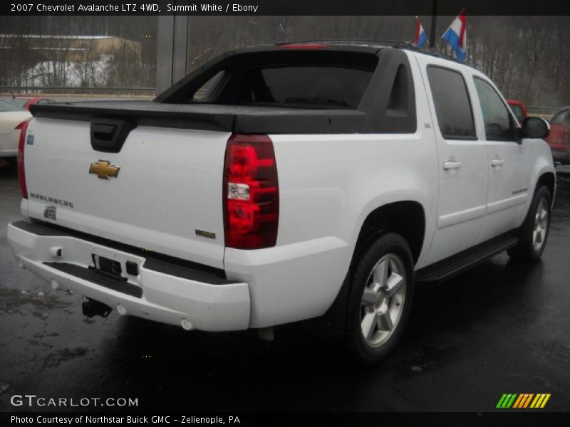 Summit White / Ebony 2007 Chevrolet Avalanche LTZ 4WD