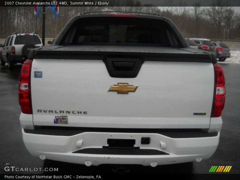 Summit White / Ebony 2007 Chevrolet Avalanche LTZ 4WD