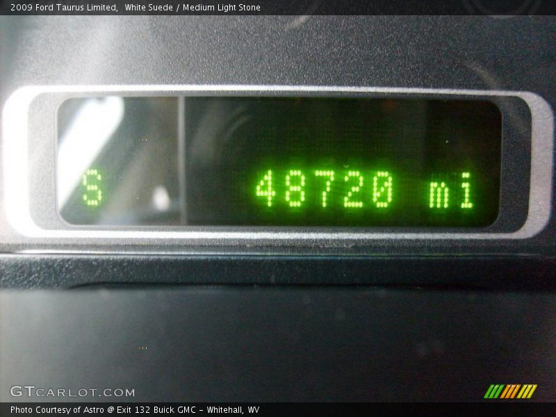 White Suede / Medium Light Stone 2009 Ford Taurus Limited