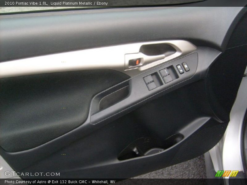 Liquid Platinum Metallic / Ebony 2010 Pontiac Vibe 1.8L