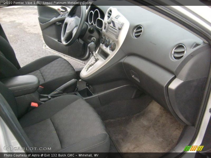 Liquid Platinum Metallic / Ebony 2010 Pontiac Vibe 1.8L
