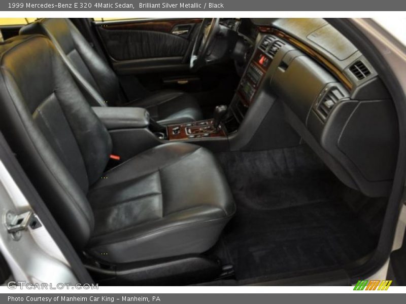 Brilliant Silver Metallic / Black 1999 Mercedes-Benz E 320 4Matic Sedan