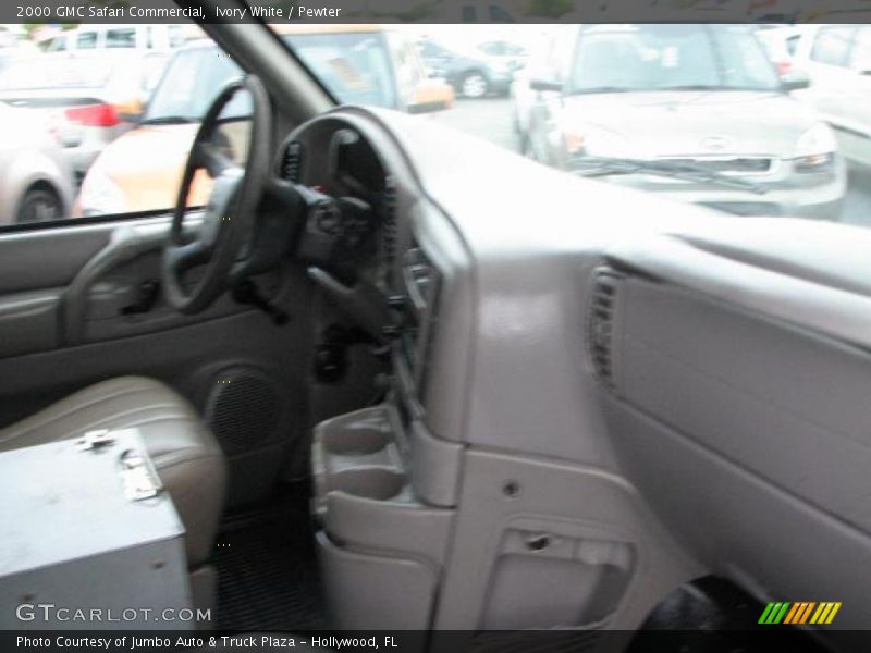 Ivory White / Pewter 2000 GMC Safari Commercial