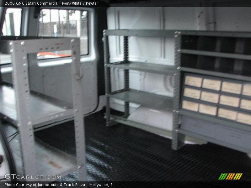 Ivory White / Pewter 2000 GMC Safari Commercial