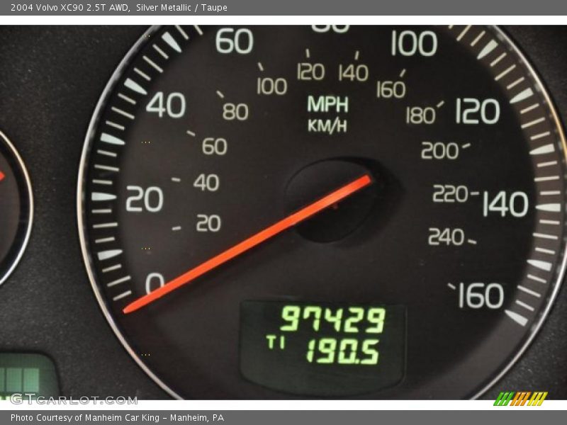 Silver Metallic / Taupe 2004 Volvo XC90 2.5T AWD