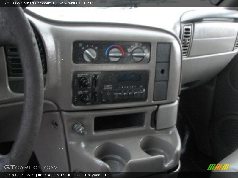 Ivory White / Pewter 2000 GMC Safari Commercial