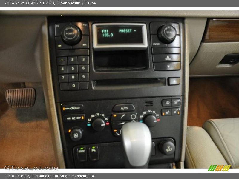 Silver Metallic / Taupe 2004 Volvo XC90 2.5T AWD