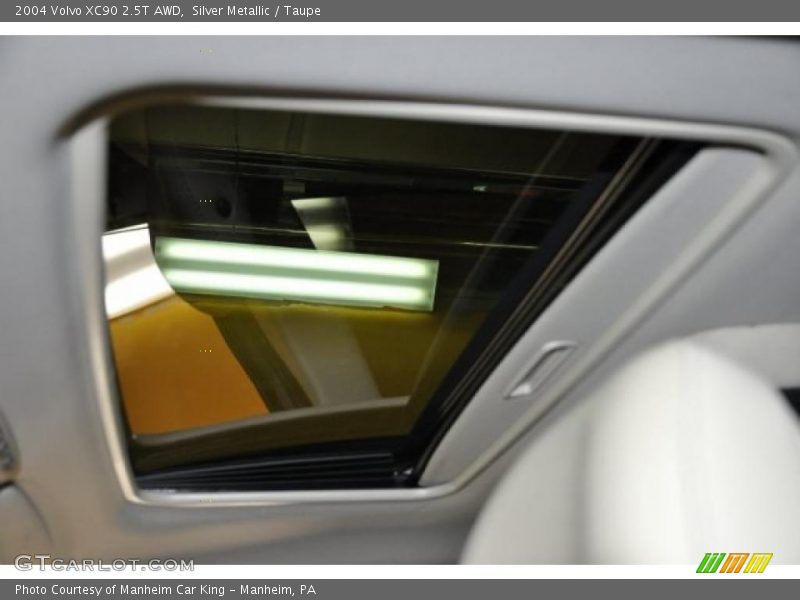 Silver Metallic / Taupe 2004 Volvo XC90 2.5T AWD