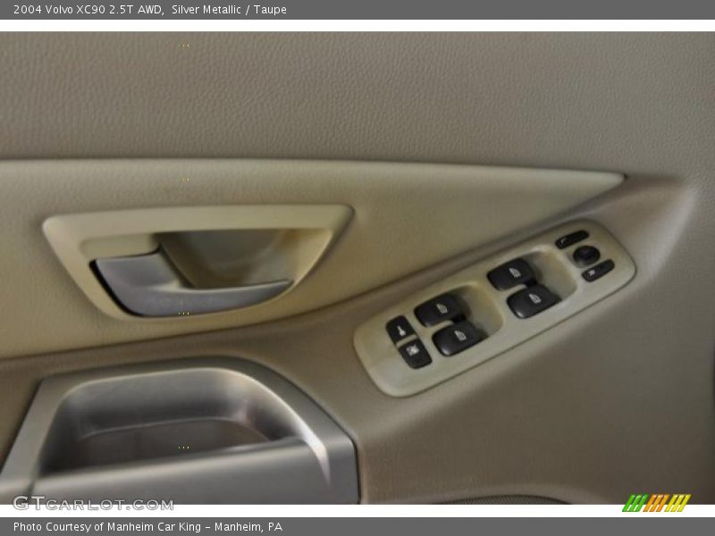 Silver Metallic / Taupe 2004 Volvo XC90 2.5T AWD