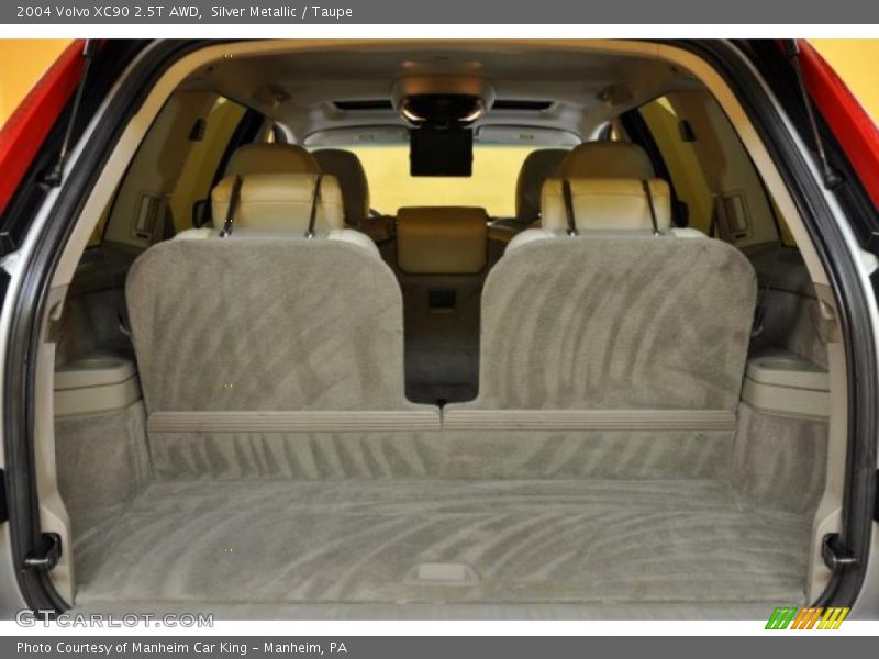 Silver Metallic / Taupe 2004 Volvo XC90 2.5T AWD