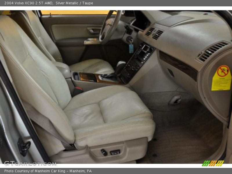 Silver Metallic / Taupe 2004 Volvo XC90 2.5T AWD