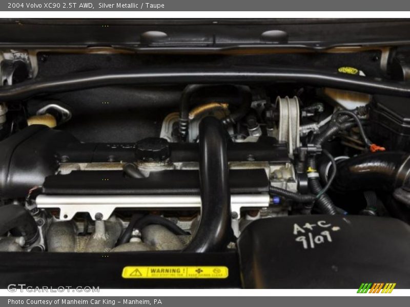 Silver Metallic / Taupe 2004 Volvo XC90 2.5T AWD