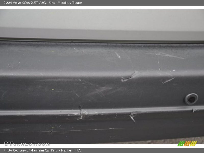 Silver Metallic / Taupe 2004 Volvo XC90 2.5T AWD