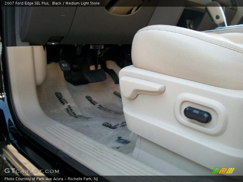 Black / Medium Light Stone 2007 Ford Edge SEL Plus