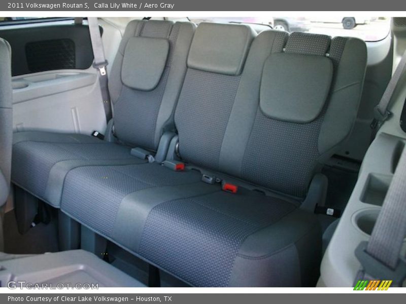  2011 Routan S Aero Gray Interior