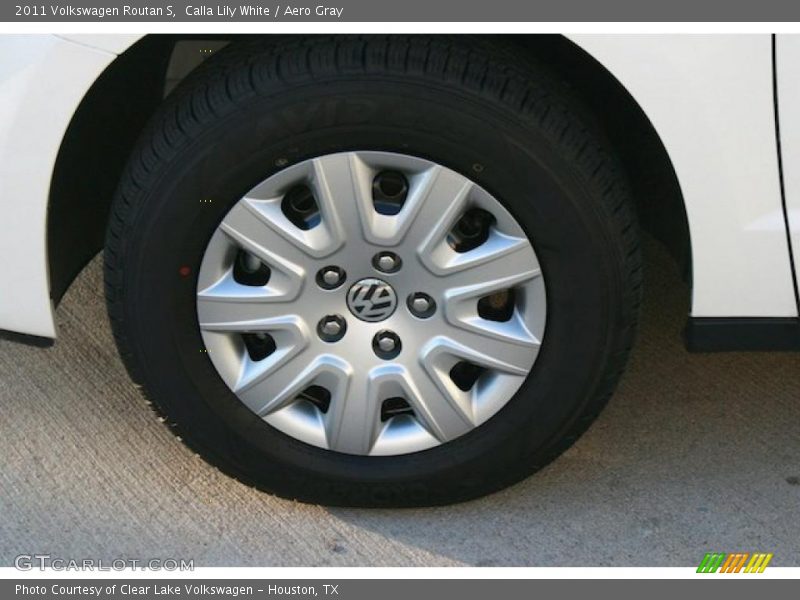 Calla Lily White / Aero Gray 2011 Volkswagen Routan S