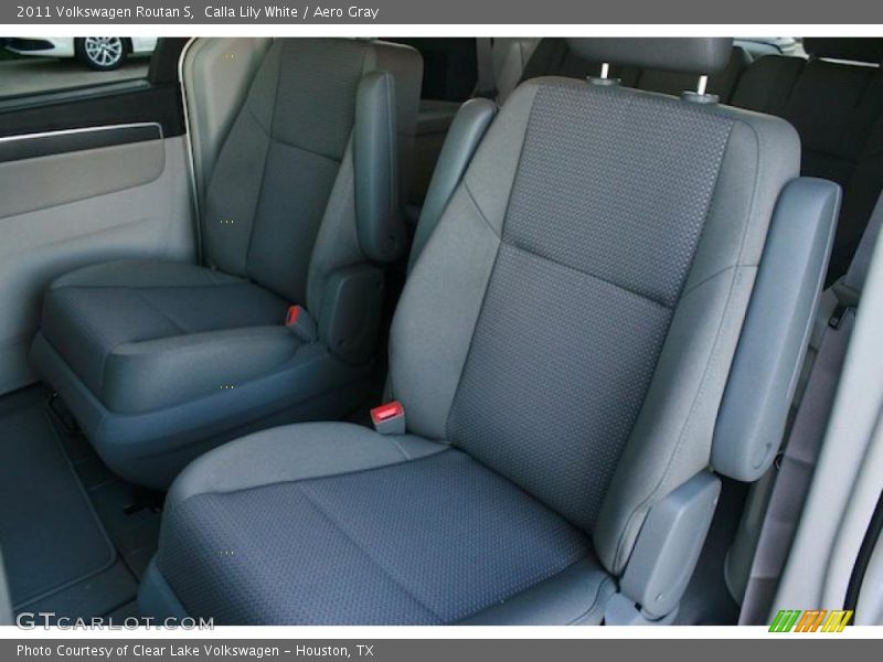 Calla Lily White / Aero Gray 2011 Volkswagen Routan S