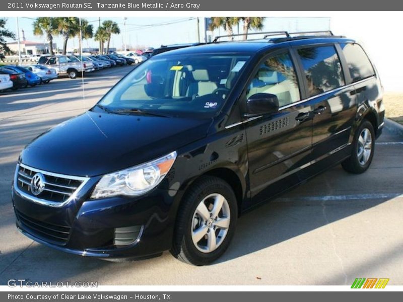 Tanzanite Blue Metallic / Aero Gray 2011 Volkswagen Routan SE
