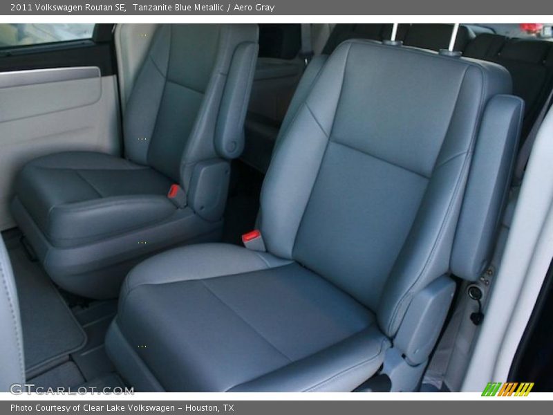 Tanzanite Blue Metallic / Aero Gray 2011 Volkswagen Routan SE