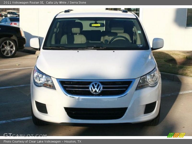 Calla Lily White / Sierra Stone 2011 Volkswagen Routan SE