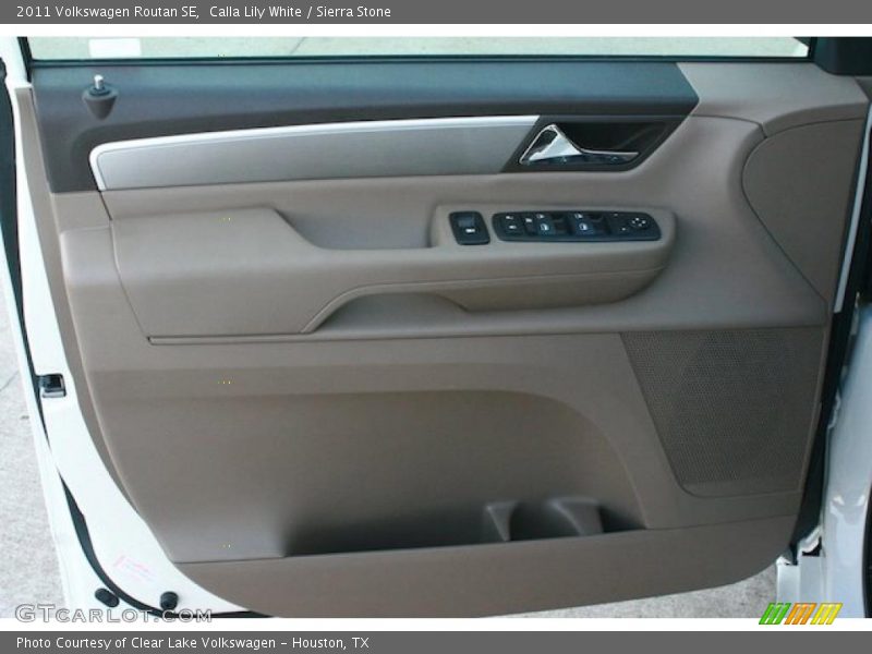 Door Panel of 2011 Routan SE