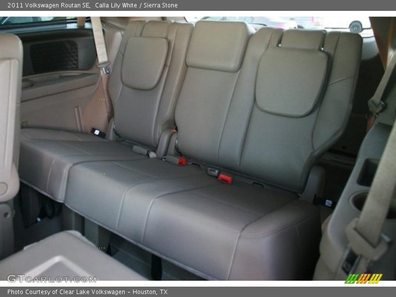  2011 Routan SE Sierra Stone Interior