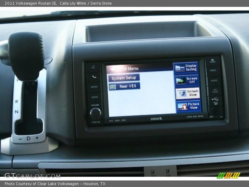 Calla Lily White / Sierra Stone 2011 Volkswagen Routan SE