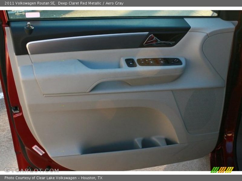 Deep Claret Red Metallic / Aero Gray 2011 Volkswagen Routan SE