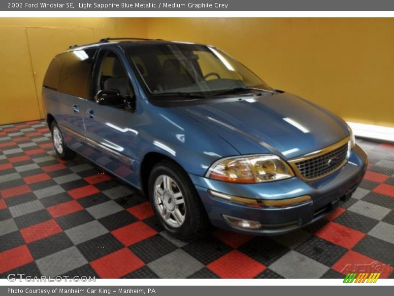 Light Sapphire Blue Metallic / Medium Graphite Grey 2002 Ford Windstar SE