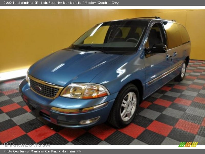 Light Sapphire Blue Metallic / Medium Graphite Grey 2002 Ford Windstar SE