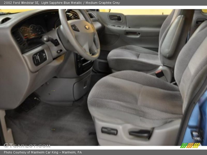 Light Sapphire Blue Metallic / Medium Graphite Grey 2002 Ford Windstar SE