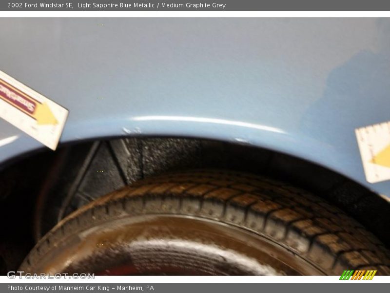 Light Sapphire Blue Metallic / Medium Graphite Grey 2002 Ford Windstar SE