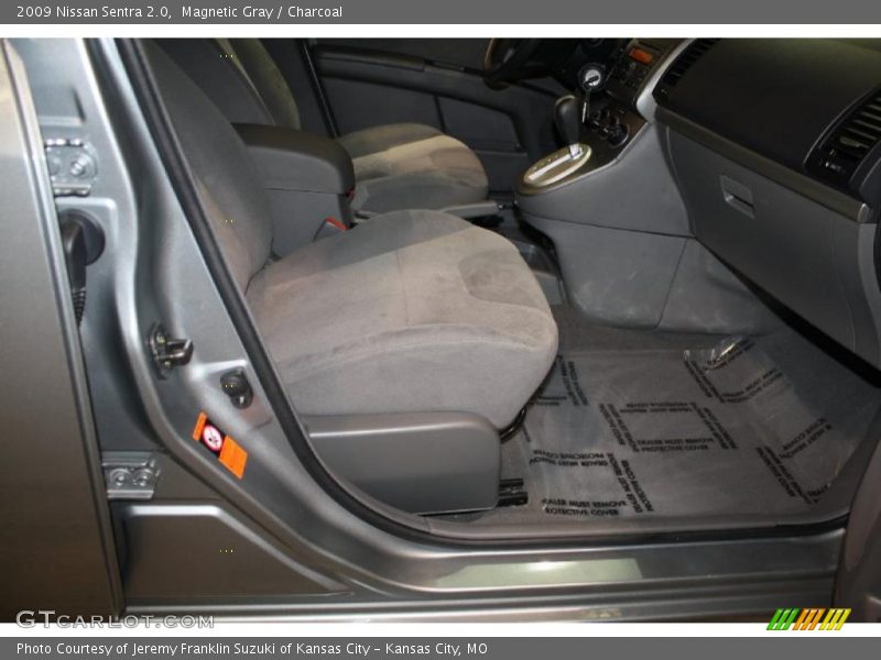 Magnetic Gray / Charcoal 2009 Nissan Sentra 2.0