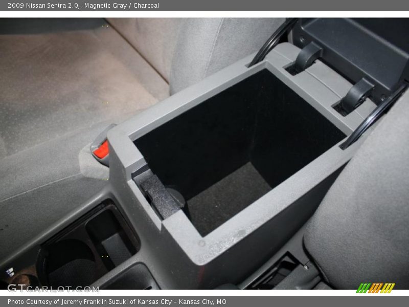 Magnetic Gray / Charcoal 2009 Nissan Sentra 2.0