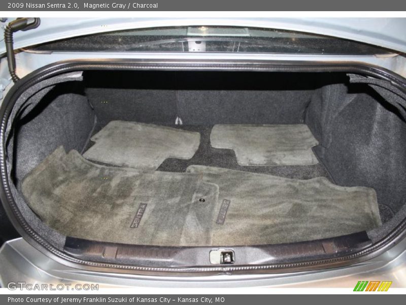 Magnetic Gray / Charcoal 2009 Nissan Sentra 2.0