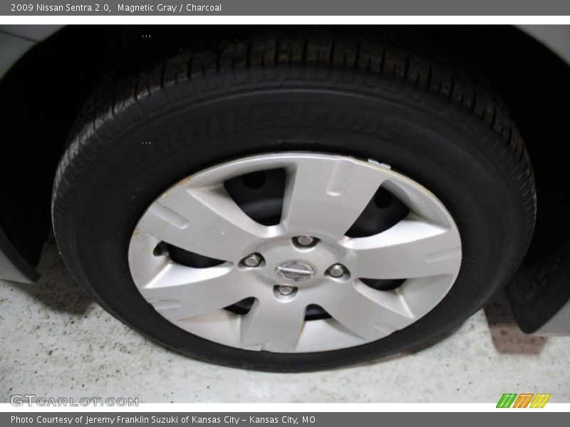 Magnetic Gray / Charcoal 2009 Nissan Sentra 2.0