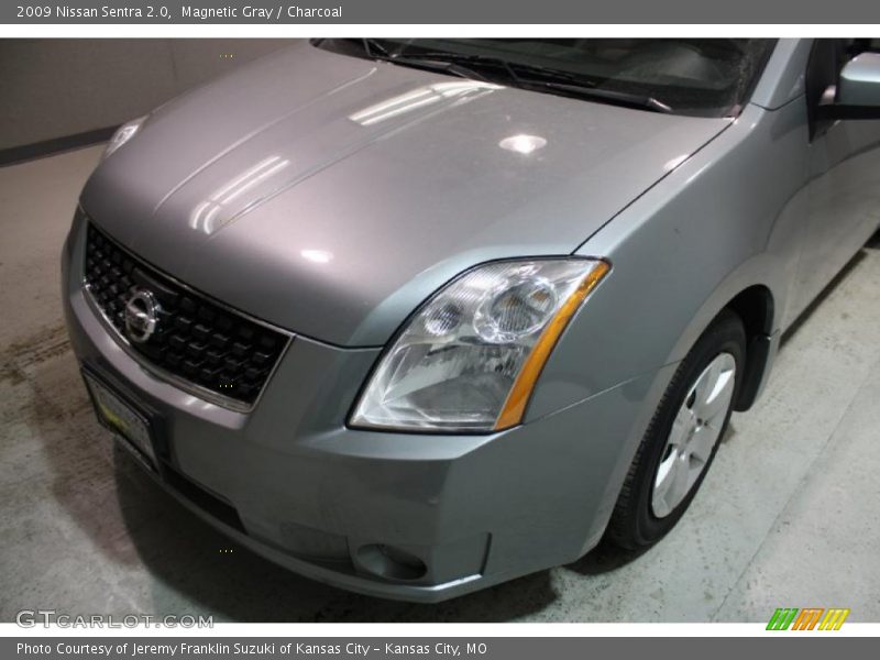 Magnetic Gray / Charcoal 2009 Nissan Sentra 2.0