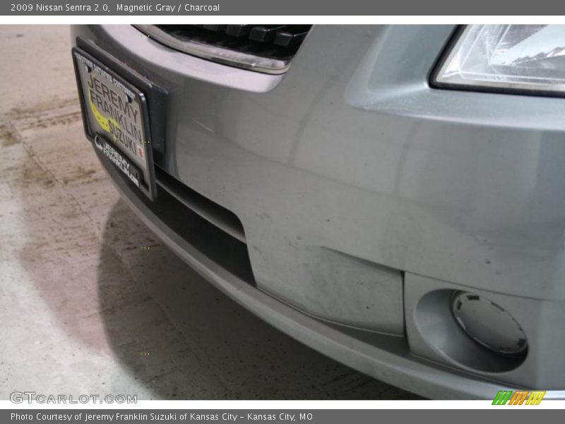 Magnetic Gray / Charcoal 2009 Nissan Sentra 2.0