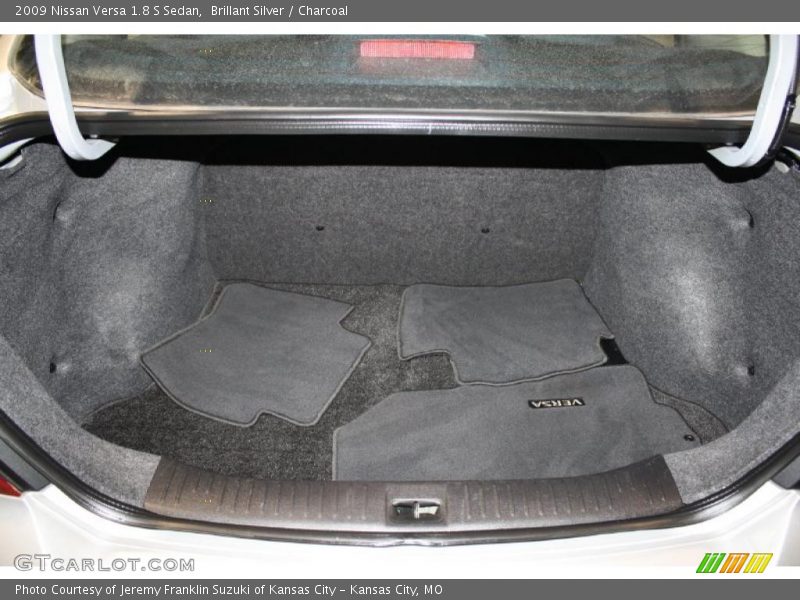 Brillant Silver / Charcoal 2009 Nissan Versa 1.8 S Sedan