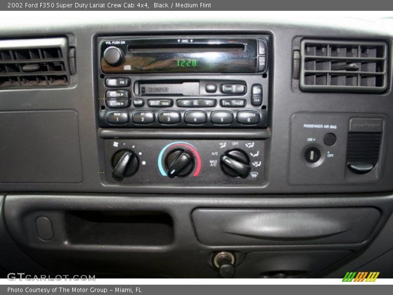 Black / Medium Flint 2002 Ford F350 Super Duty Lariat Crew Cab 4x4