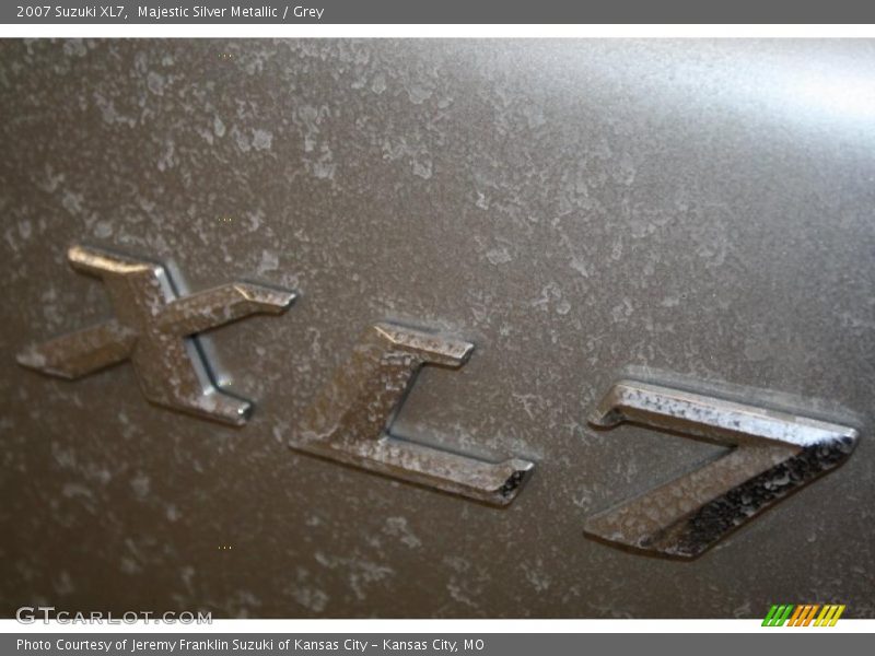 Majestic Silver Metallic / Grey 2007 Suzuki XL7