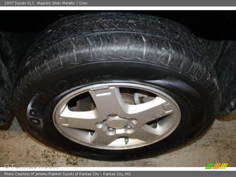 Majestic Silver Metallic / Grey 2007 Suzuki XL7