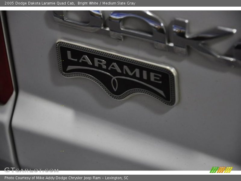 Bright White / Medium Slate Gray 2005 Dodge Dakota Laramie Quad Cab