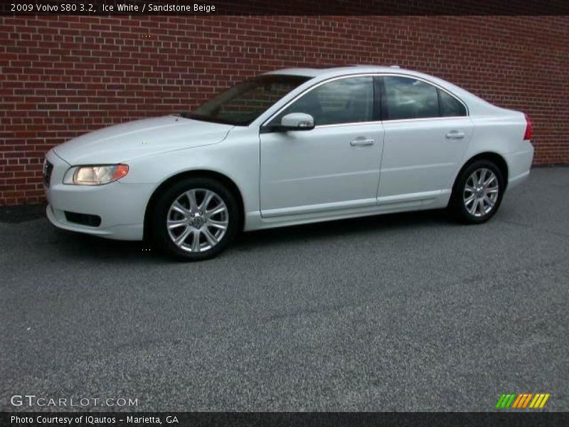 Ice White / Sandstone Beige 2009 Volvo S80 3.2