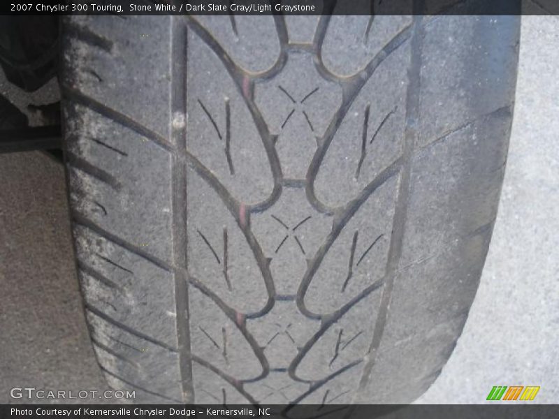 Stone White / Dark Slate Gray/Light Graystone 2007 Chrysler 300 Touring